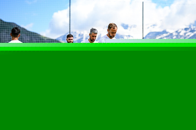 Sportifs de haut niveau s'entrainant à Tignes